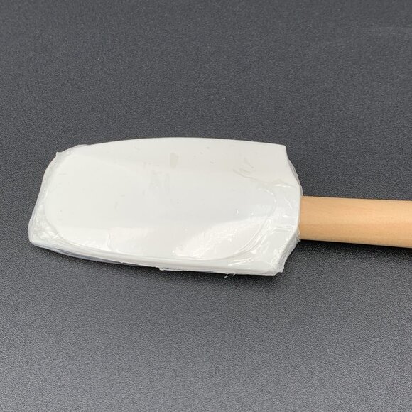 Le Creuset White Spatula Wood Handle Silicone Craft Series Small 11 1/8 x 1 3/4 - Picture 2 of 4